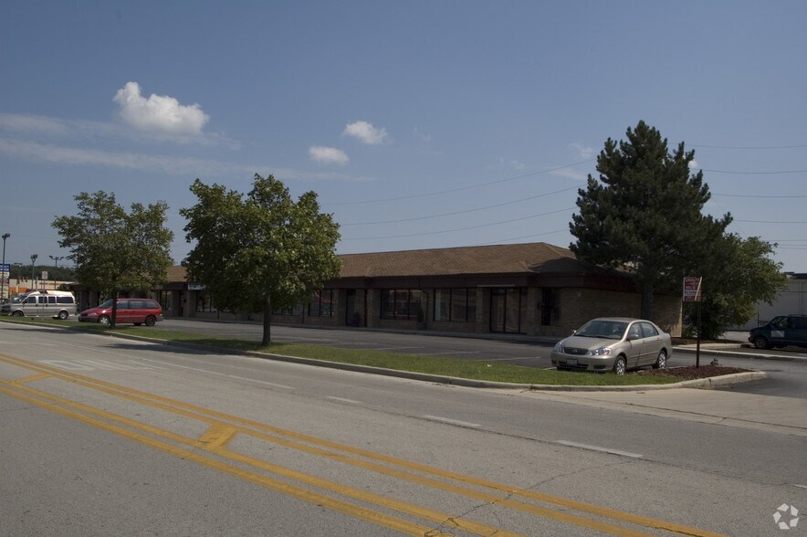 More Photos Of 801-861 W Maple Ave, Homewood Coworking Space