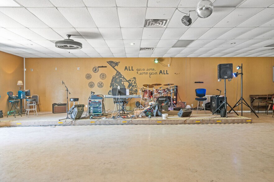 More Photos Of 5810 US Highway 259 N, Naples Freestanding For Sale