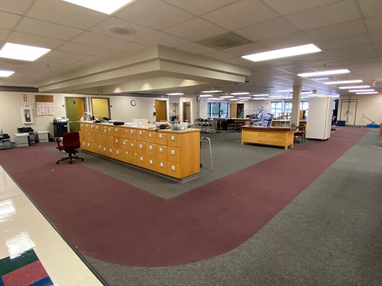 More Photos Of 2120 W Kearney St, Springfield Medical For Sale