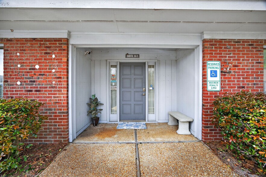 More Photos Of 104-H N Kerr Ave, Wilmington Office For Sale