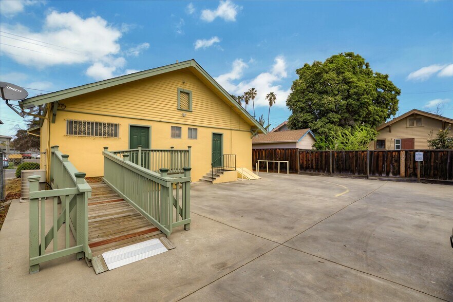 More Photos Of 560 E Saint John St, San Jose Medical For Sale