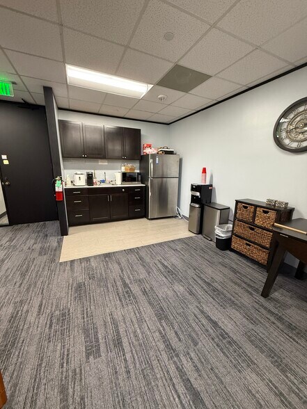 More Photos Of 2170 Buckthorne Pl, The Woodlands Office For Lease