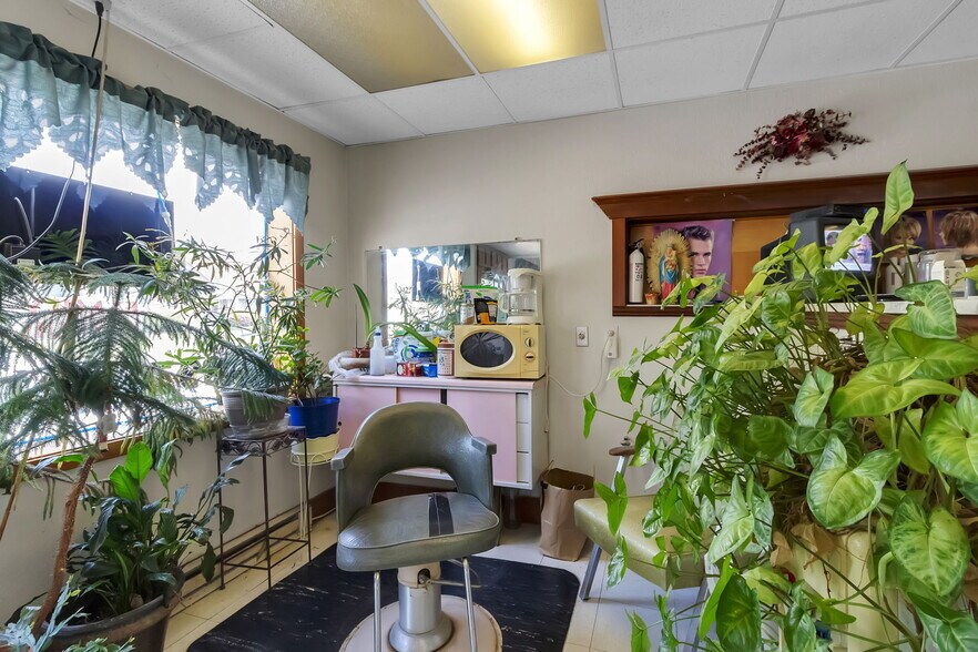 More Photos Of 2519 William St, Buffalo General Retail For Sale