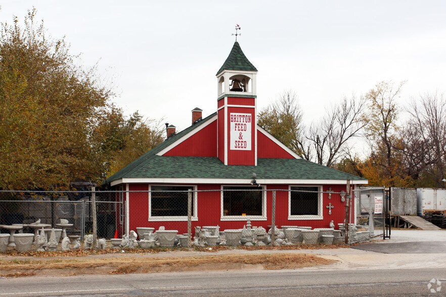 More Photos Of 708 W Britton Rd, Oklahoma City Freestanding For Sale