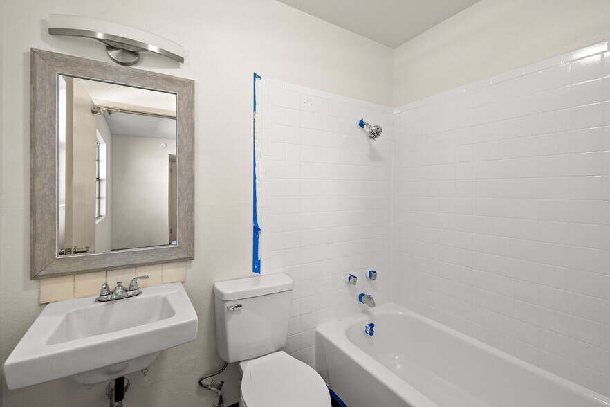 More Photos Of 5310 Blanco Ave, El Paso Office Residential For Lease