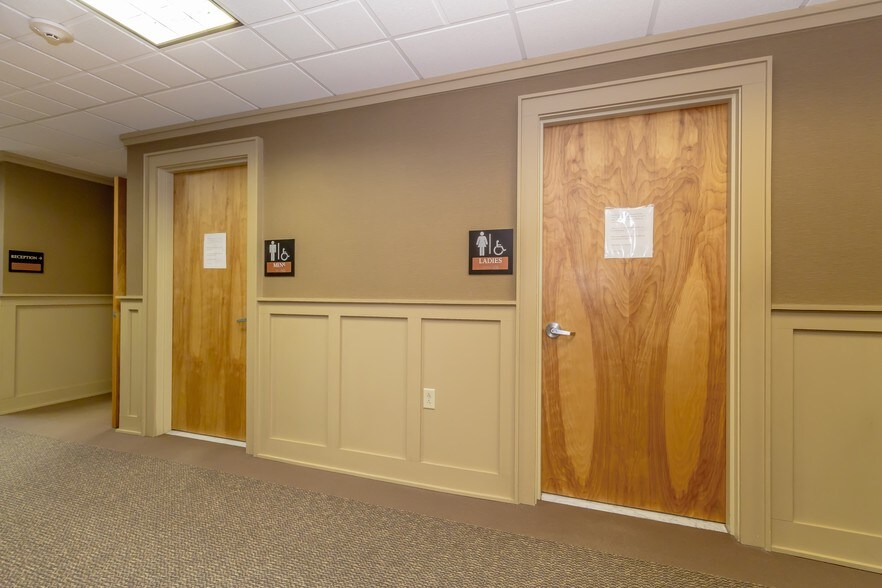 More Photos Of 120 West Ave, Saratoga Springs Office For Sale