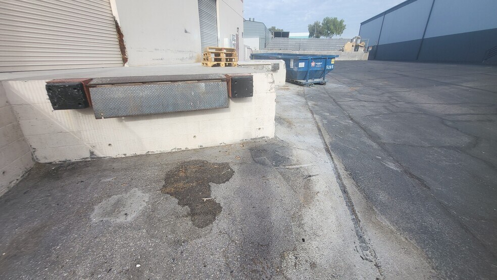 More Photos Of 6225 S Mojave Rd, Las Vegas Warehouse For Lease