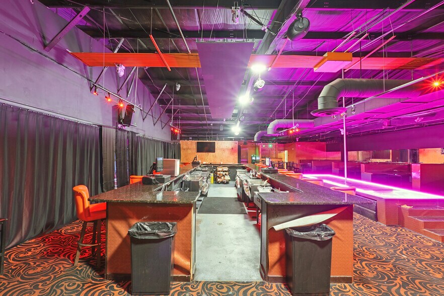 More Photos Of 4730 Frontage Rd, Forest Park Bar For Sale