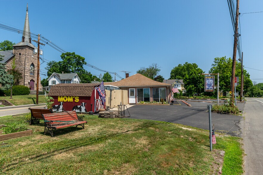 More Photos Of 36 John Ringo Rd, Ringoes Restaurant For Sale