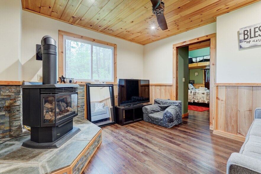 More Photos Of 5685 County Road 33, Canandaigua Specialty For Sale