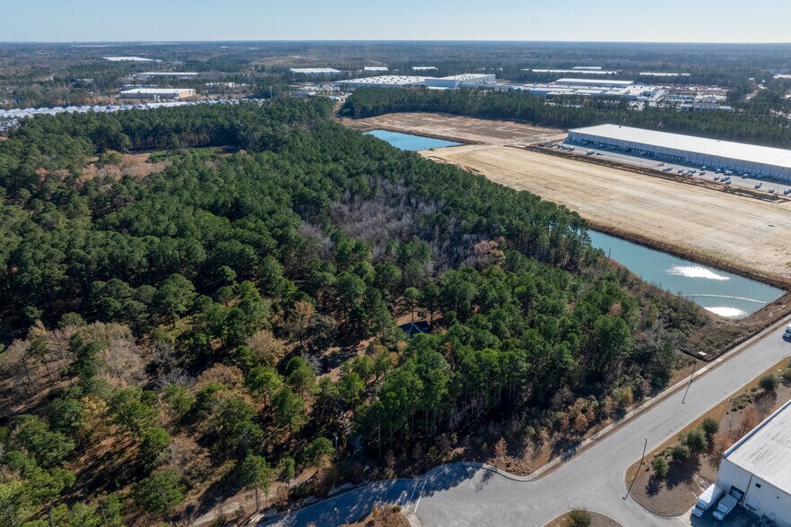 More Photos Of 4274 Crosspoint Dr, Ladson Industrial For Lease