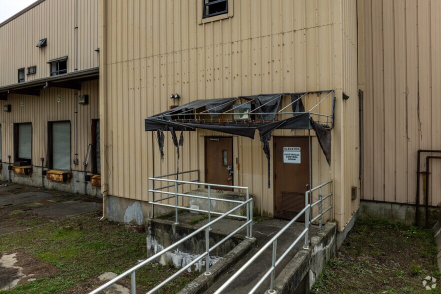 More Photos Of 500 Schuyler Ave, North Arlington Warehouse For Lease