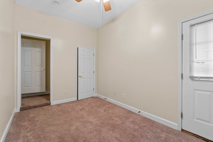 More Photos Of 5011 Roland Ave, Baltimore Apartments For Sale