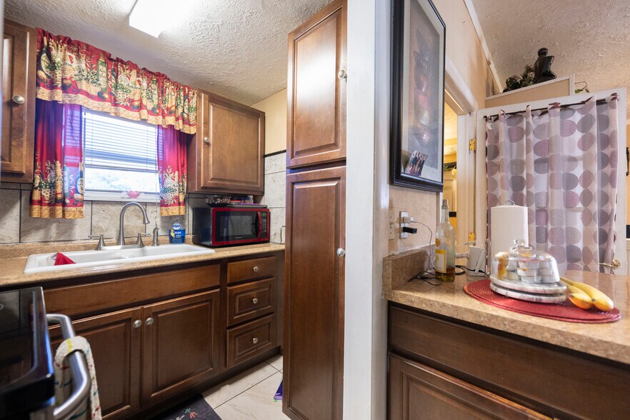 More Photos Of 433 Se Lake St, Stuart Apartments For Sale