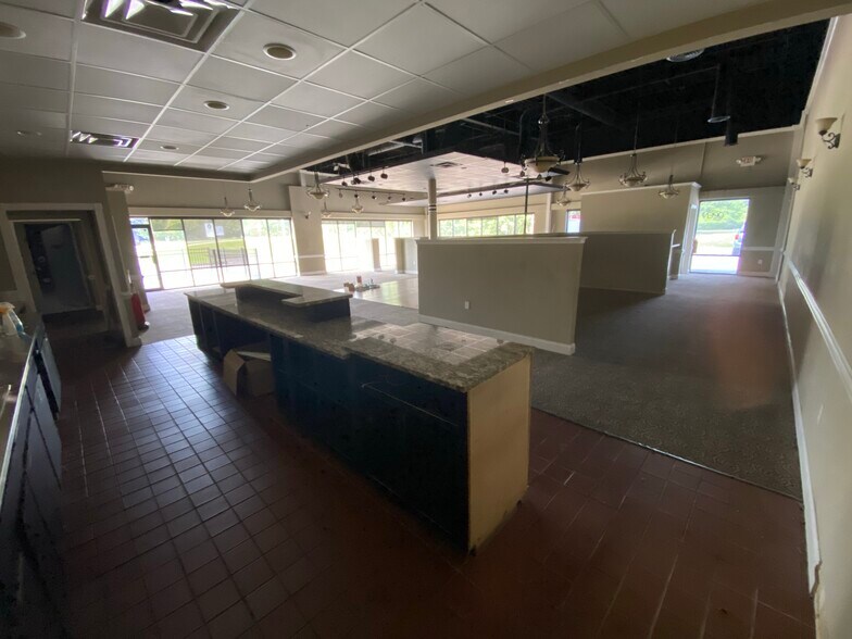 More Photos Of 150 Athens Hwy, Loganville Storefront For Lease