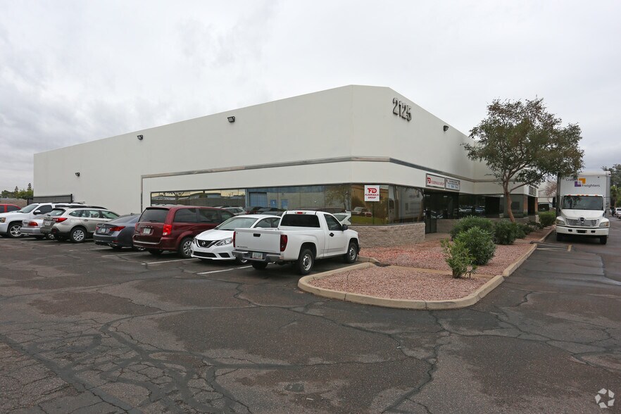 More Photos Of 2125 E 5th St, Tempe Industrial For Lease