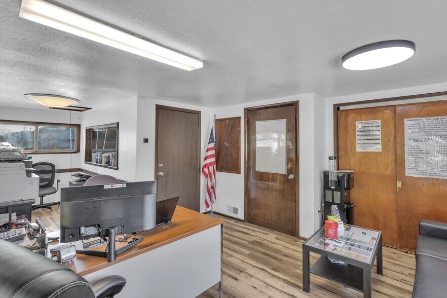 More Photos Of 548 Hill St, Mc Grann Flex For Sale