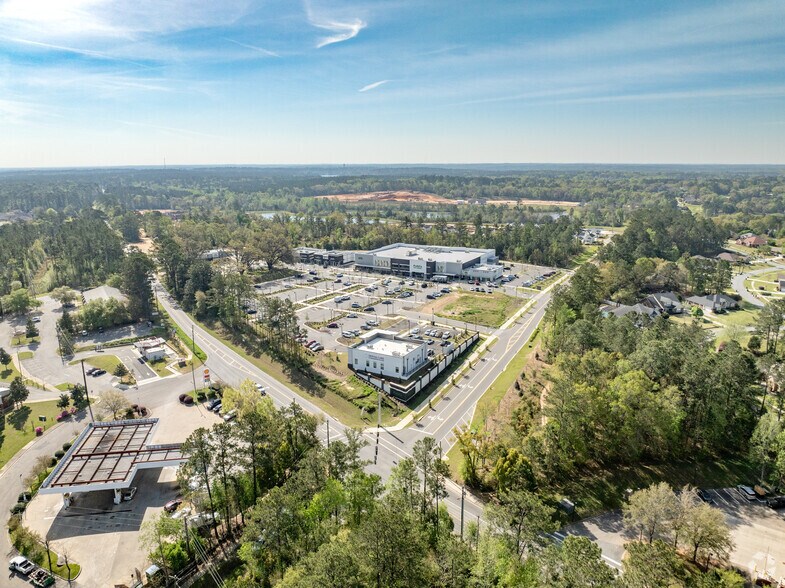 More Photos Of 8642 Bannerman Rd, Tallahassee Supermarket For Lease