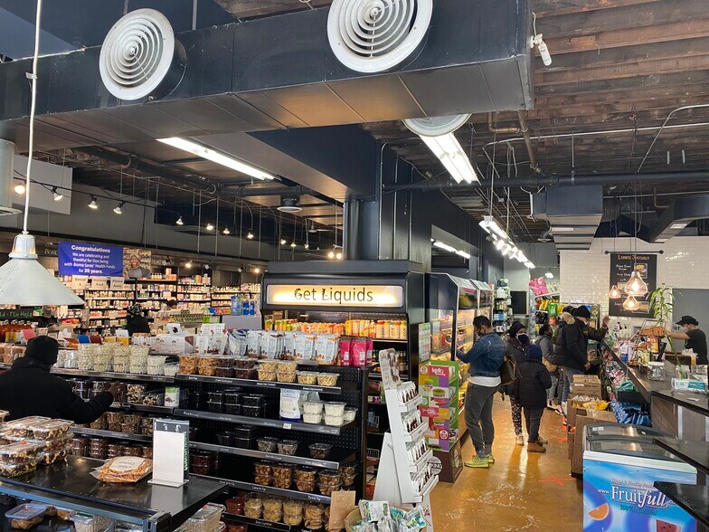 More Photos Of 1508 E 53rd St, Chicago Storefront For Sale