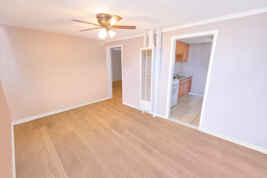 More Photos Of 412-422 Arrawanna St, Colorado Springs Apartments For Sale