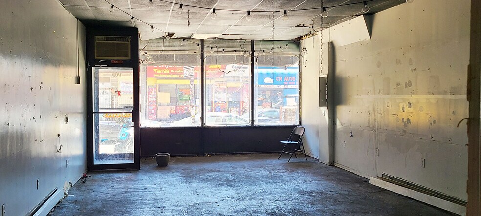 More Photos Of 1165 Myrtle Ave, Brooklyn Storefront Retail Residential For Lease