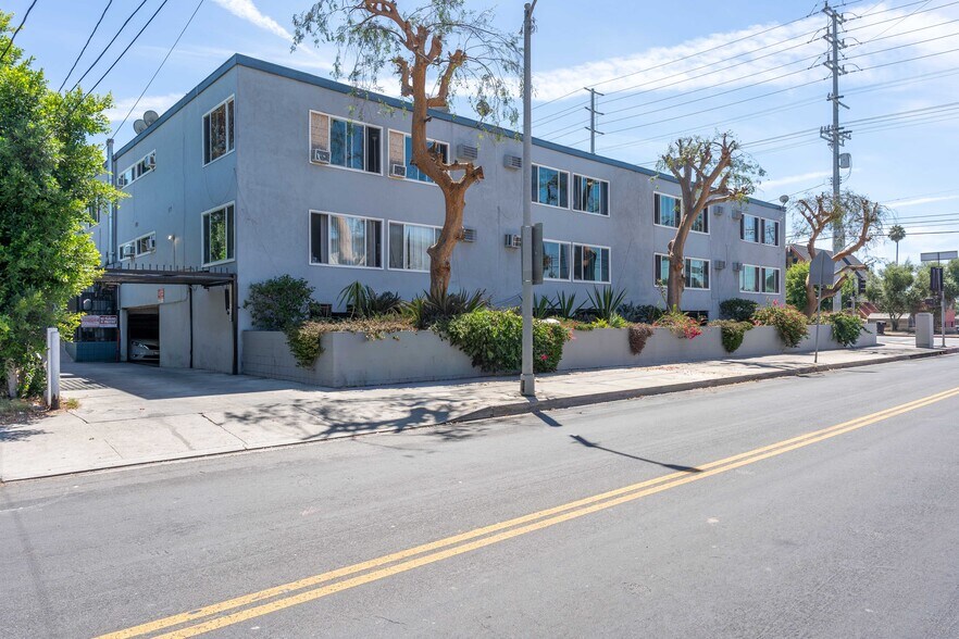 More Photos Of 13061 Vanowen St, North Hollywood Apartments For Sale