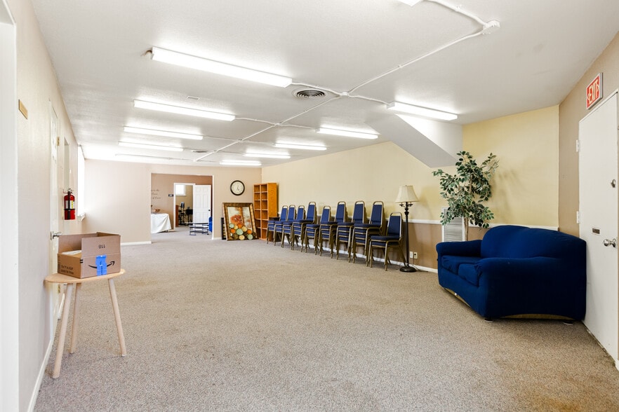 More Photos Of 635 Veile Ave, Beaumont Office For Sale