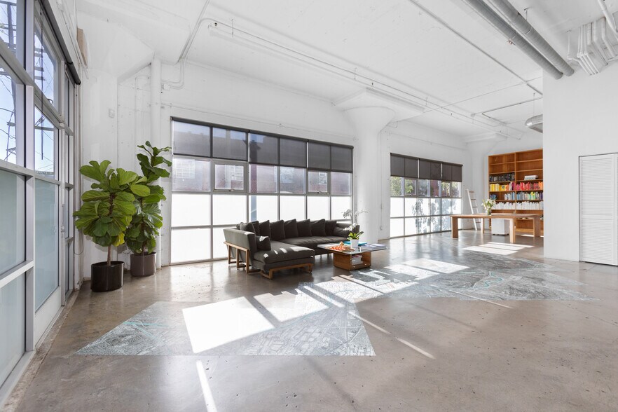 More Photos Of 500-530 Molino St, Los Angeles Office For Sale