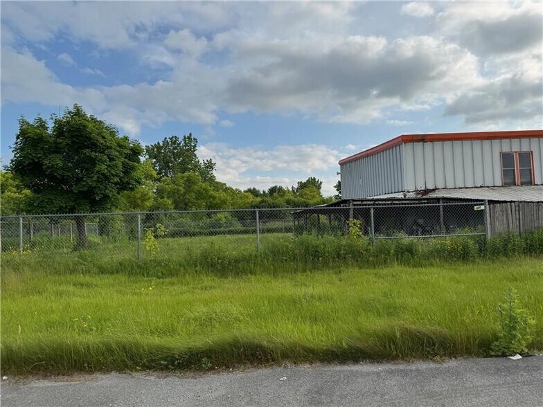 More Photos Of 22252 Us-11, Watertown Freestanding For Sale