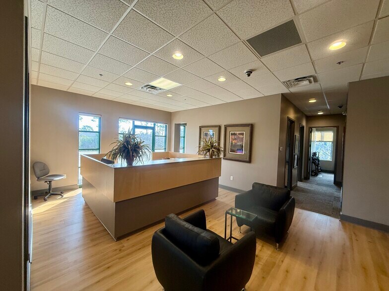 More Photos Of 960194 Gateway Blvd, Fernandina Beach Office For Lease