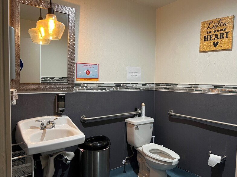 More Photos Of 2618-2636 W La Palma Ave, Anaheim Storefront For Lease