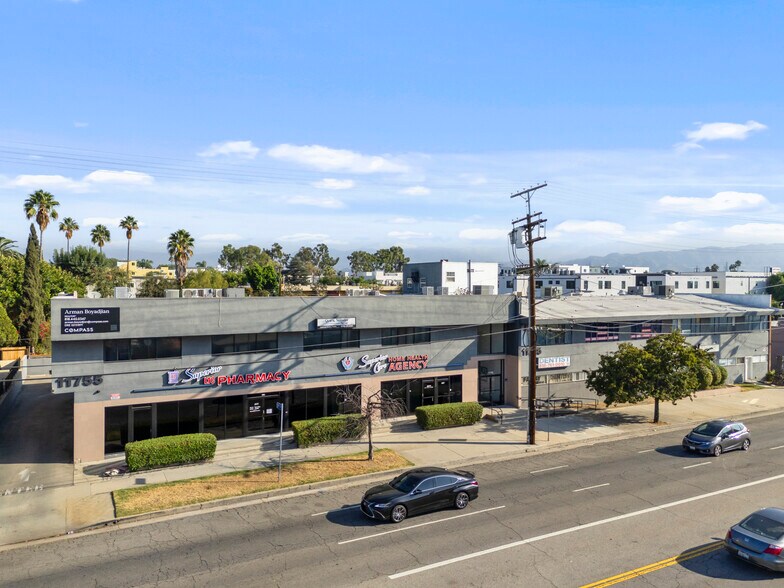 Primary Photo Of 11755 Victory Blvd, North Hollywood Medical For Lease