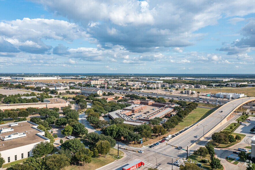 More Photos Of 3900-4096 Sandshell Dr, Fort Worth Showroom For Lease