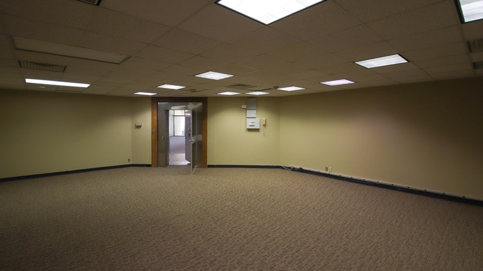 More Photos Of 3200 E Memorial Rd, Edmond Medical For Lease