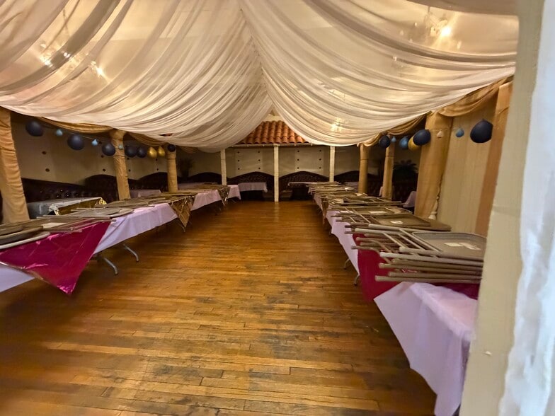 More Photos Of 120 E 25th St, Los Angeles Religious Facility For Lease