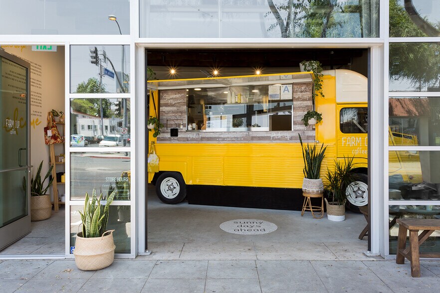 More Photos Of 7748 Santa Monica Blvd, West Hollywood General Retail For Sale