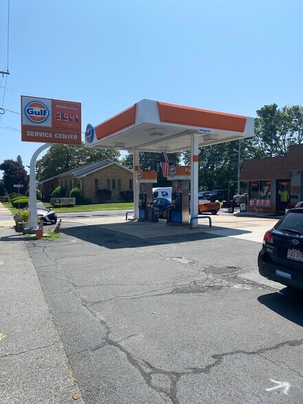 More Photos Of 401 Upham St, Melrose Auto Repair For Sale