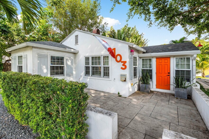 More Photos Of 103 NE 4th St, Delray Beach Office Residential For Sale