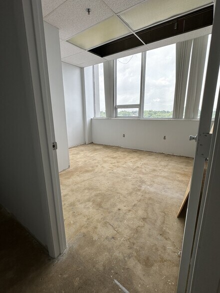 More Photos Of 2455 E Sunrise Blvd, Fort Lauderdale Loft Creative Space For Sale