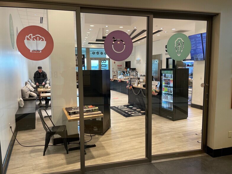 More Photos Of 115 Saratoga Rd, Schenectady Office Residential For Lease