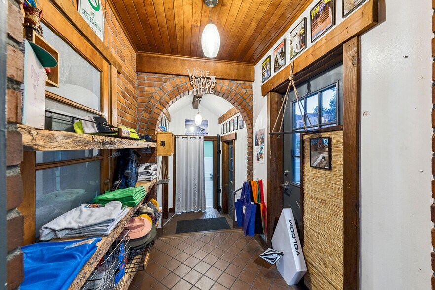 More Photos Of 3542 Lake Tahoe Blvd, South Lake Tahoe Restaurant For Sale