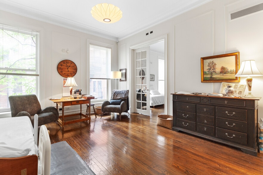 More Photos Of 833 Madison Ave, New York Storefront Retail Residential For Lease