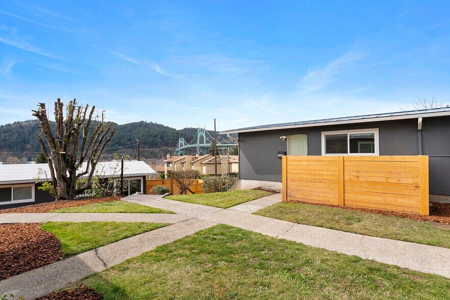 More Photos Of 8525-8529 N Willamette Blvd, Portland Apartments For Sale