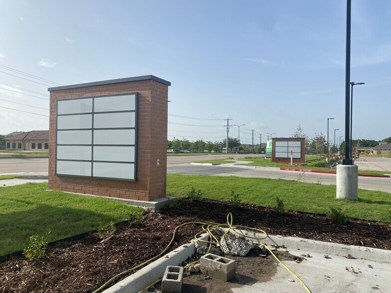 More Photos Of SWQ Custer Rd & Gartner Rd, Frisco Unknown For Lease