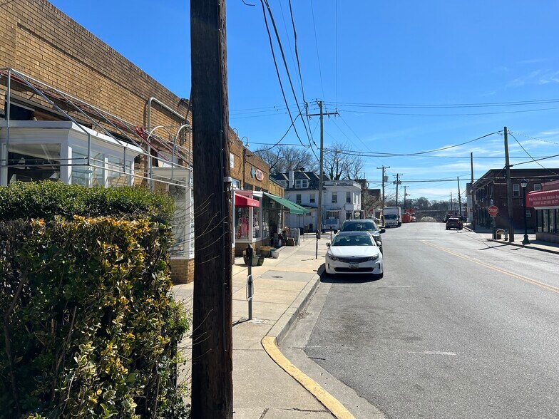 More Photos Of 4009 34th St, Mount Rainier Restaurant For Sale