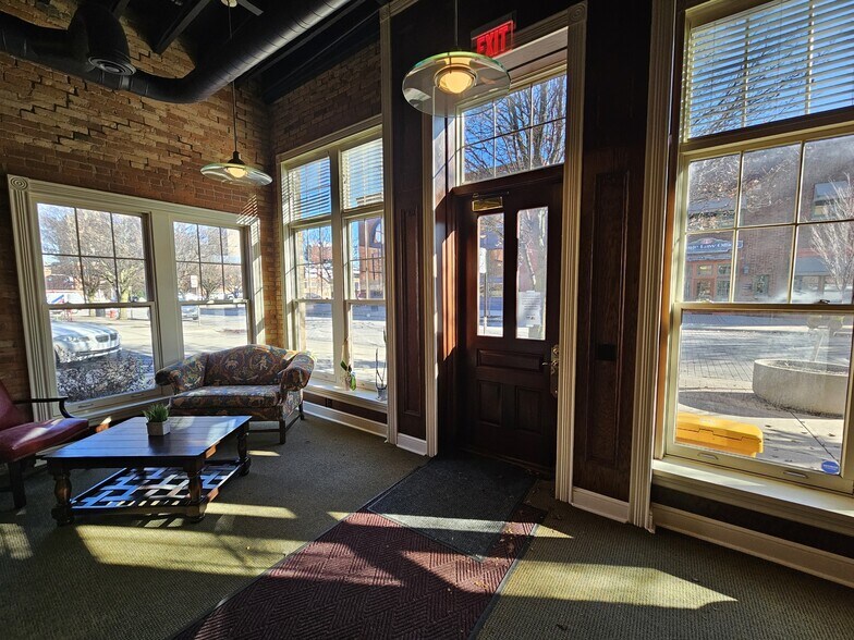 More Photos Of 24 S Huron St, Toledo Freestanding For Lease