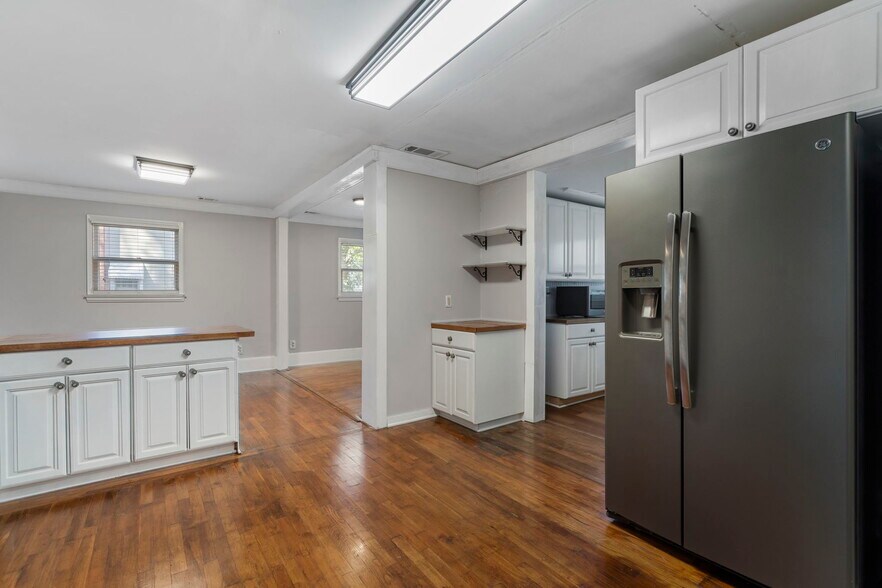 More Photos Of 120 Maybelle St, Cartersville Office For Sale