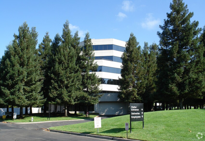 More Photos Of 2241 Harvard St, Sacramento Office Residential For Lease