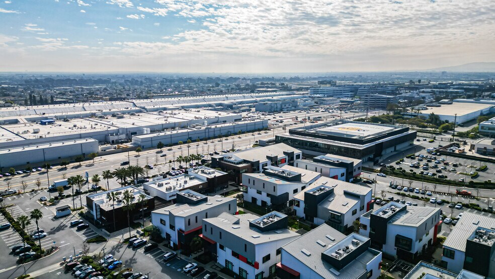 More Photos Of 701-723 N Douglas St, El Segundo Loft Creative Space For Lease