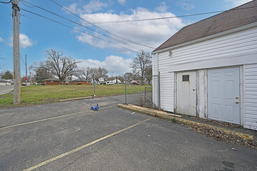 More Photos Of 1810 North Blvd, Fairborn Lodge Meeting Hall For Sale